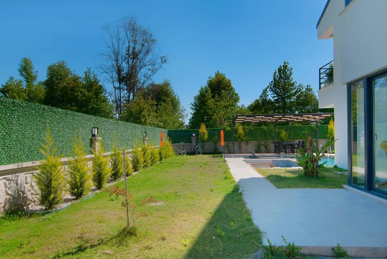 Marvelous Villa With Pool And Jacuzzi In Fethiye